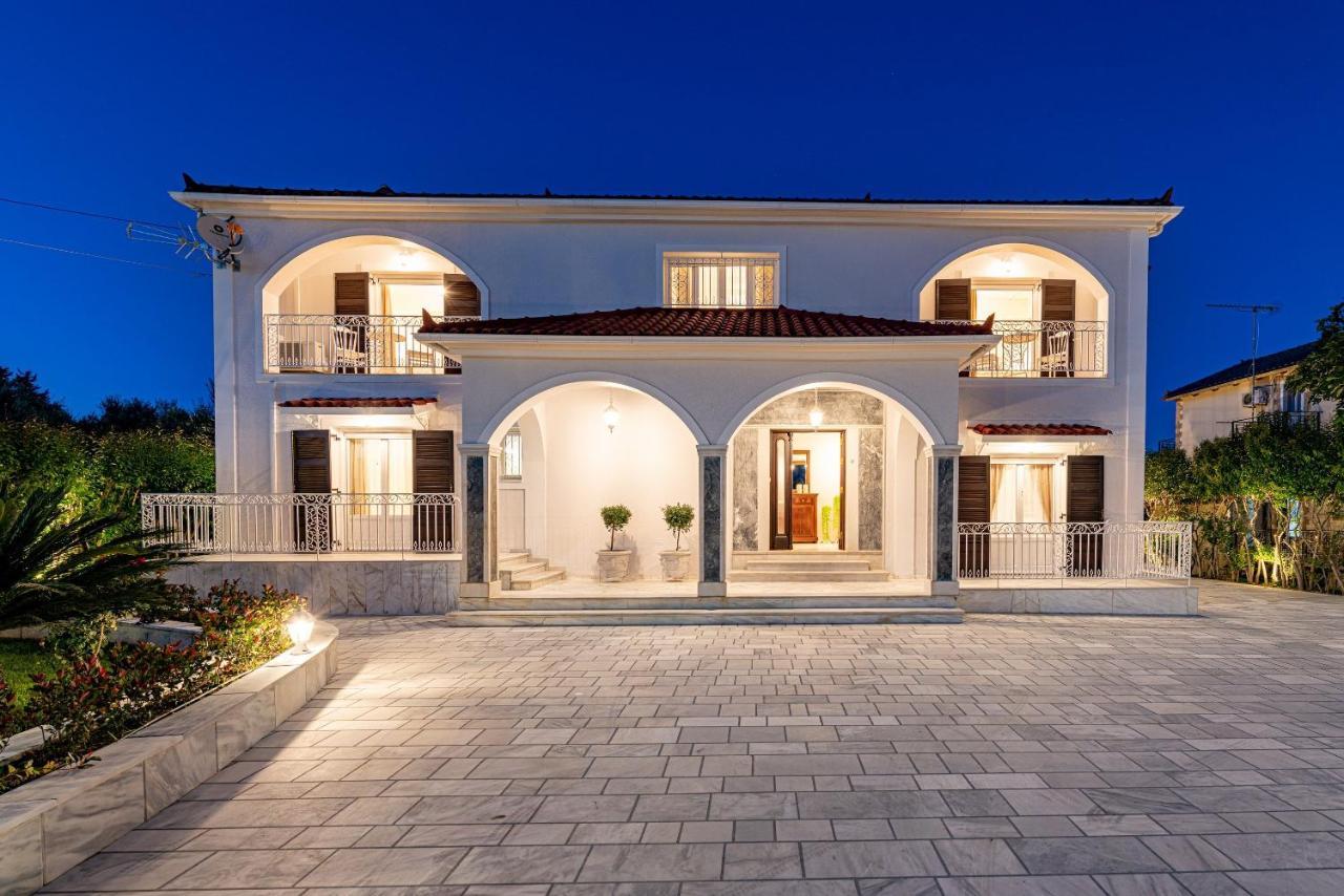 Aigli Villa Áyios Kírikos エクステリア 写真
